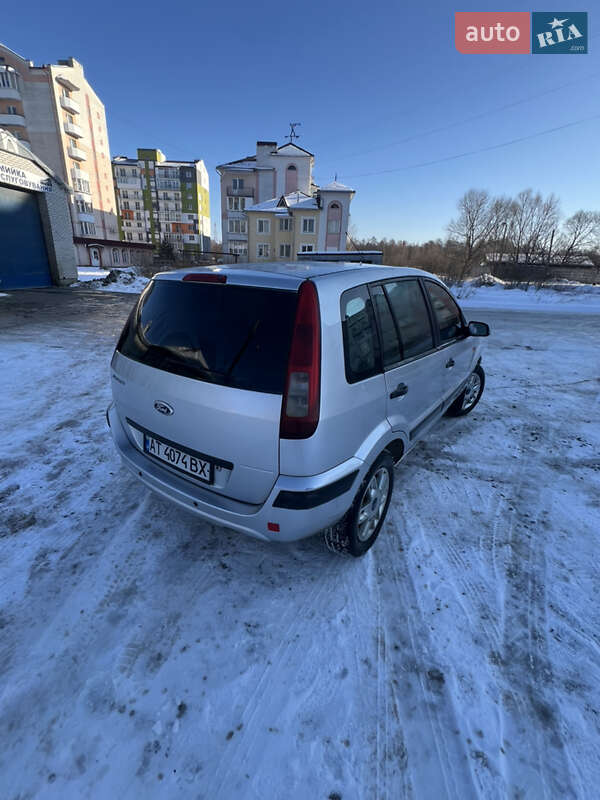 Хэтчбек Ford Fusion 2006 в Долине