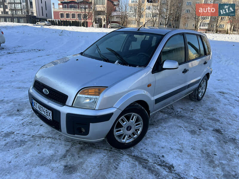 Хэтчбек Ford Fusion 2006 в Долине