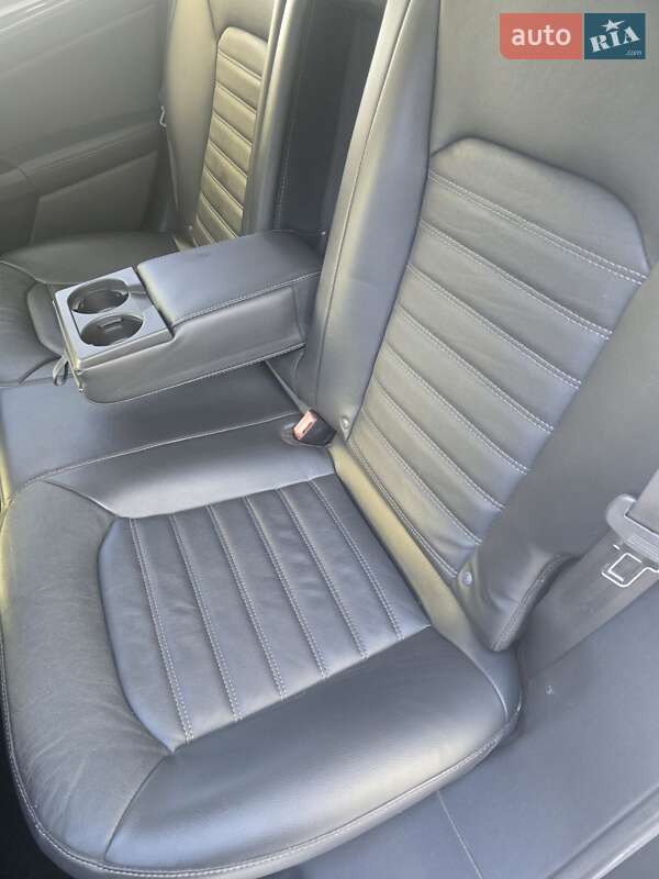 Седан Ford Fusion 2015 в Києві фото 25 Седан Ford Fusion 2015 в Києві