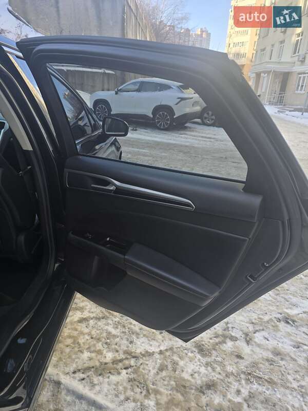 Седан Ford Fusion 2015 в Києві фото 31 Седан Ford Fusion 2015 в Києві