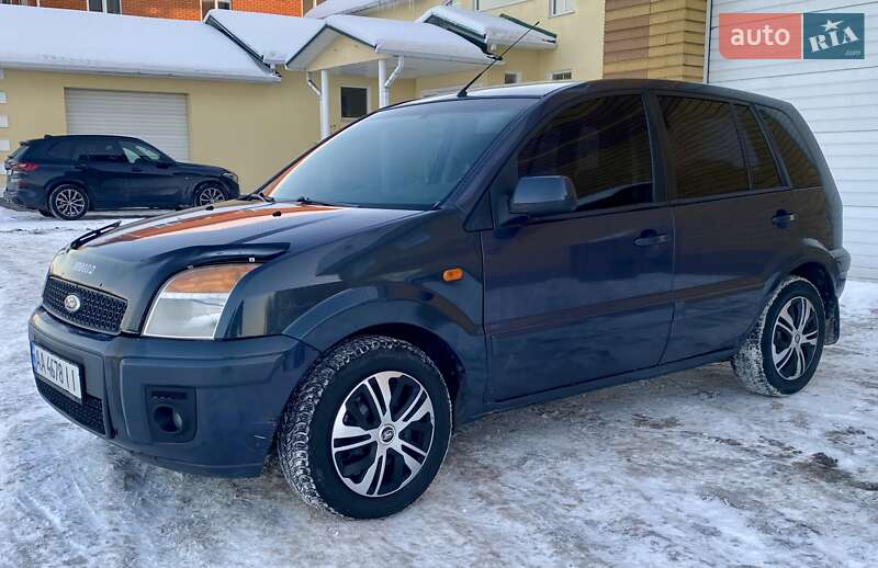 Хетчбек Ford Fusion 2011 в Києві