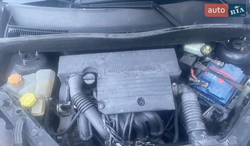 Хетчбек Ford Fusion 2011 в Києві