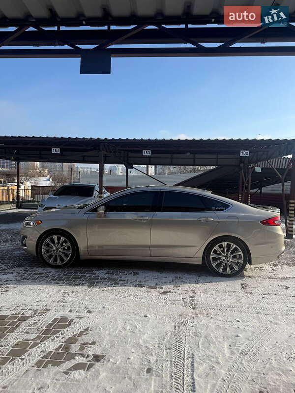 Седан Ford Fusion 2017 в Одесі