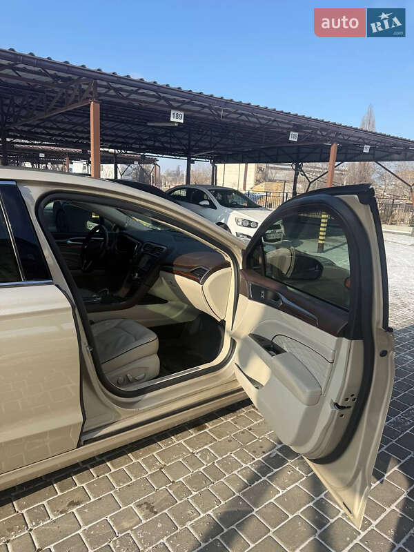 Седан Ford Fusion 2017 в Одесі