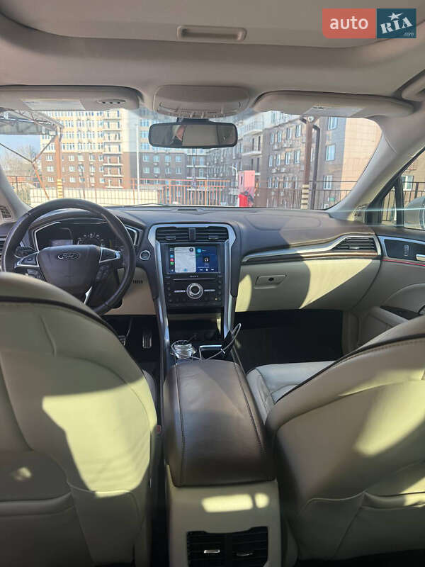 Седан Ford Fusion 2017 в Одесі