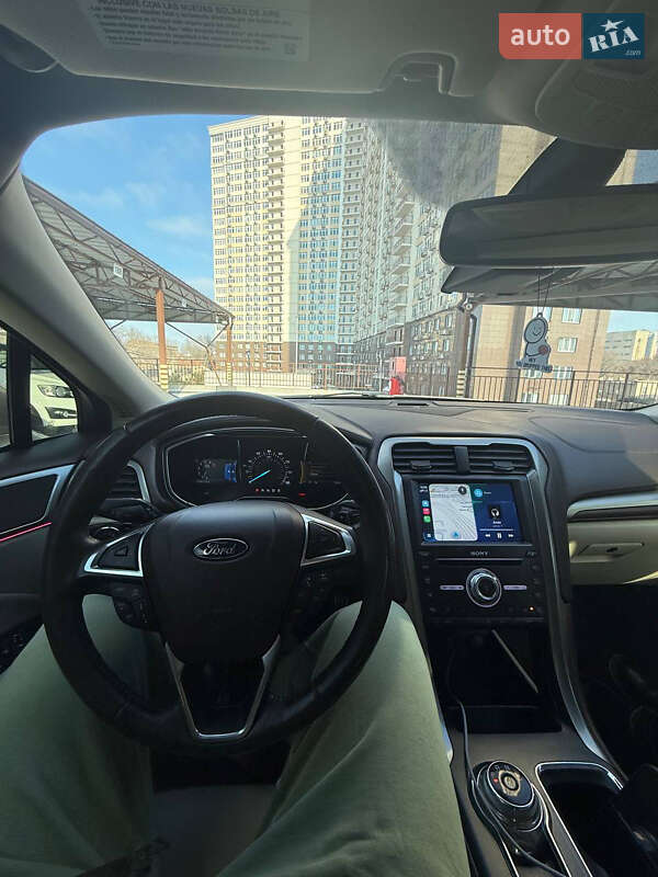 Седан Ford Fusion 2017 в Одесі