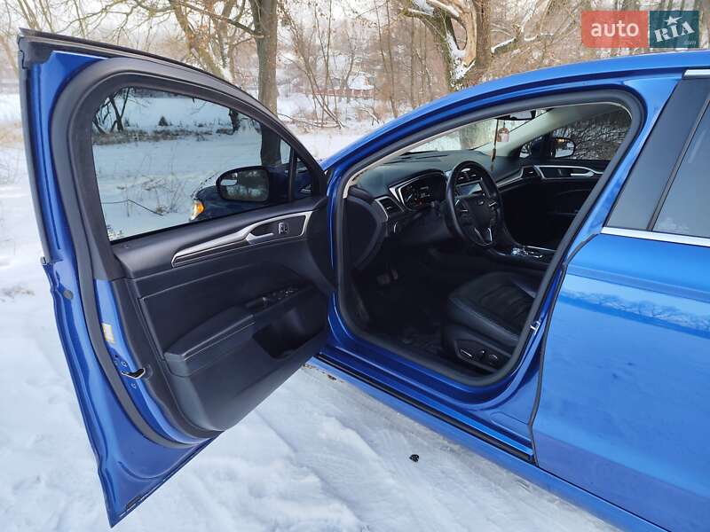 Седан Ford Fusion 2017 в Тульчині