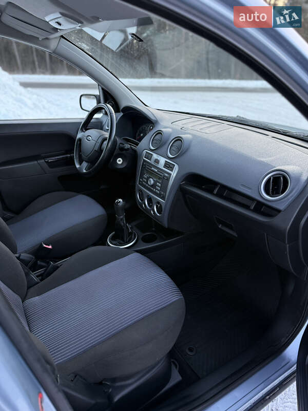 Хэтчбек Ford Fusion 2007 в Луцке