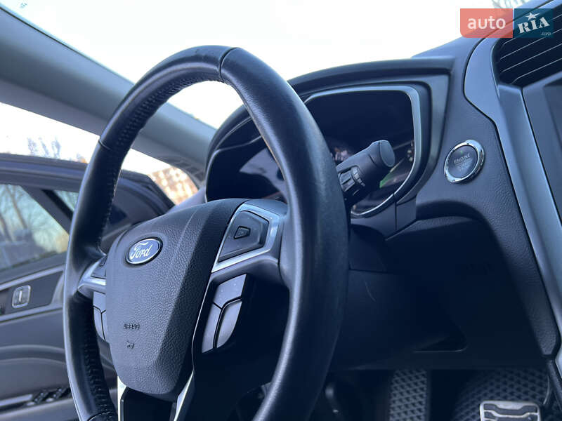 Седан Ford Fusion 2015 в Житомире