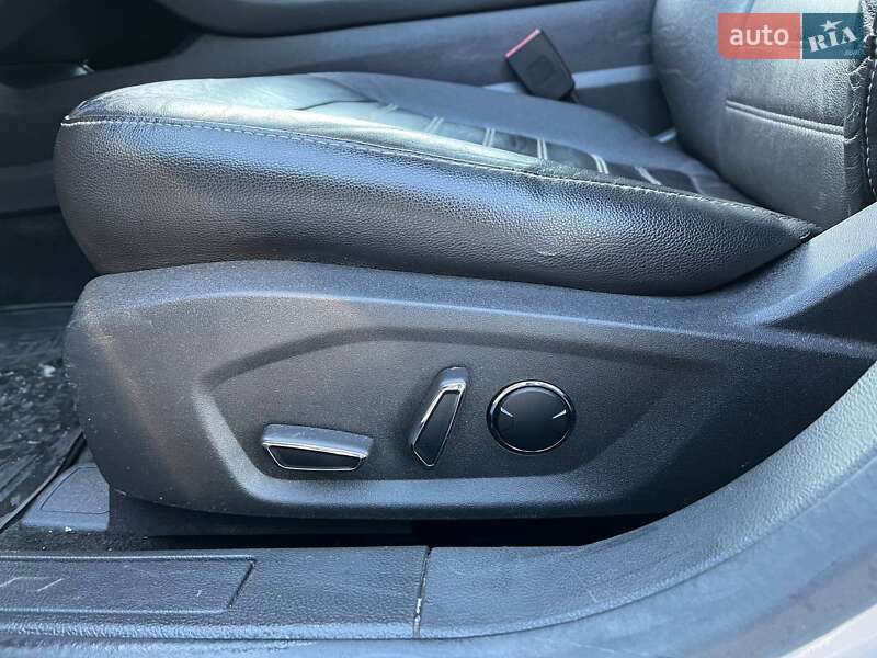 Седан Ford Fusion 2013 в Києві