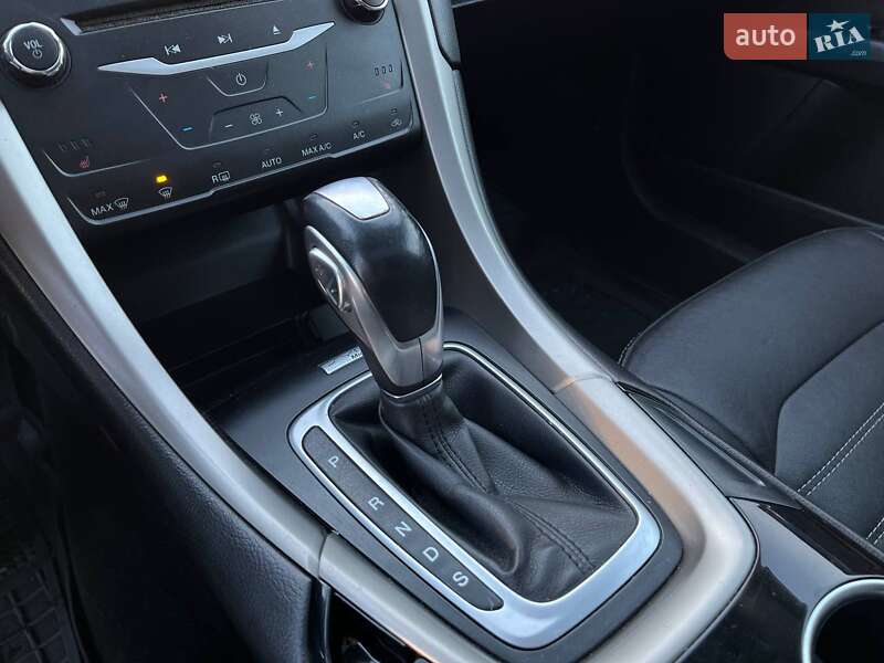 Седан Ford Fusion 2013 в Києві