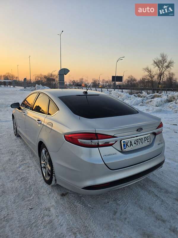 Седан Ford Fusion 2016 в Києві