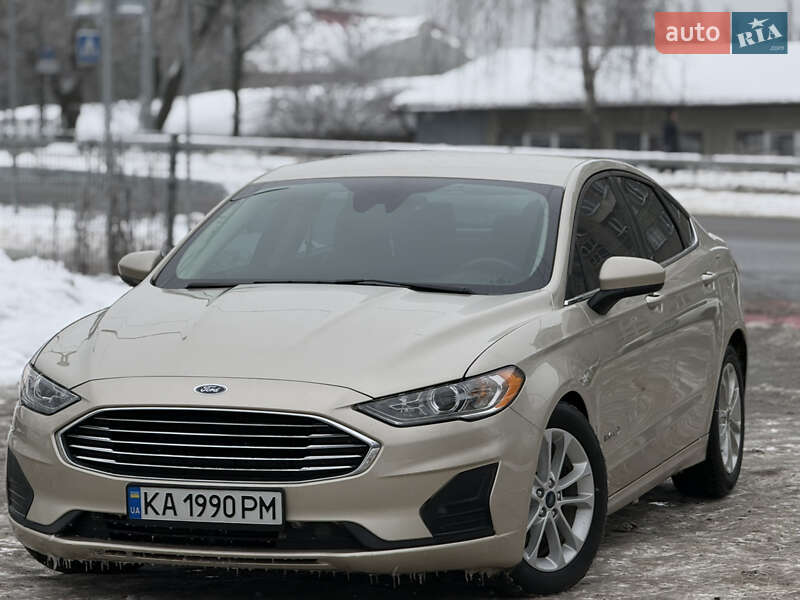 Седан Ford Fusion 2018 в Киеве