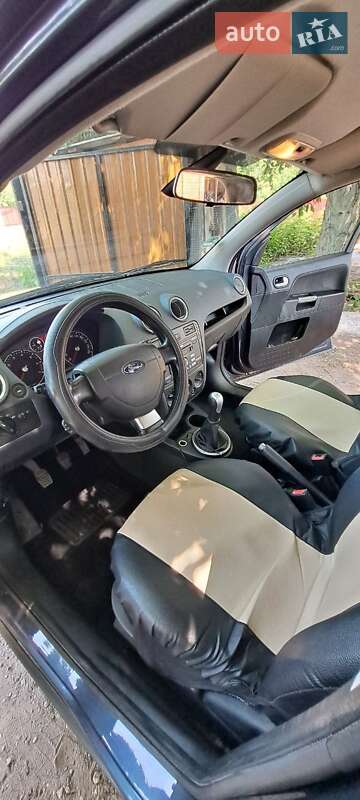 Хэтчбек Ford Fusion 2007 в Зачепиловке