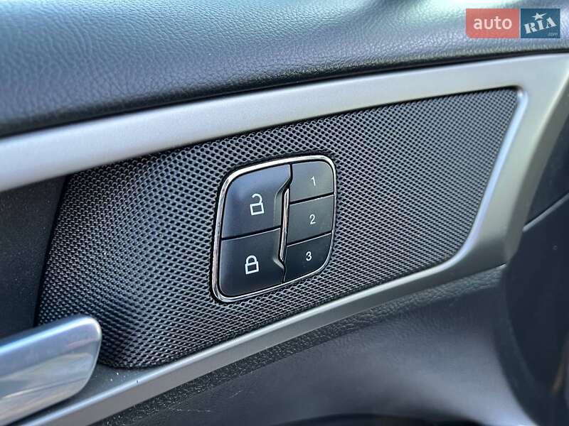 Седан Ford Fusion 2013 в Киеве