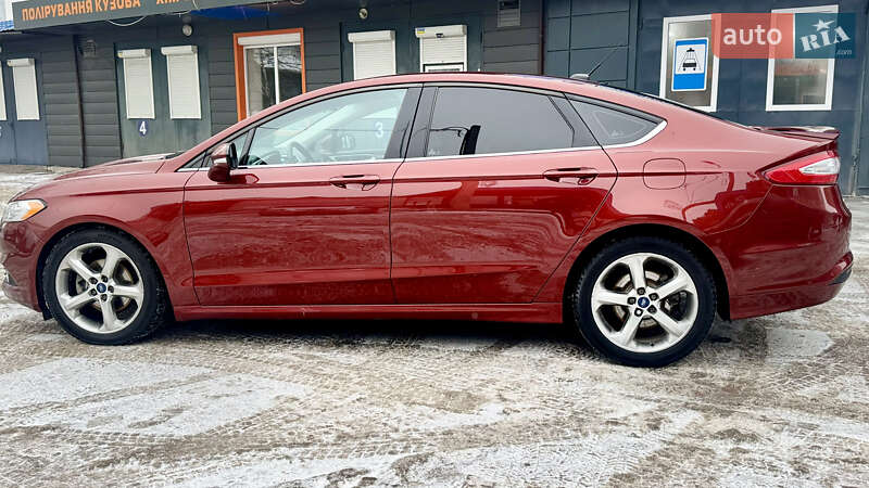 Седан Ford Fusion 2014 в Черкасах