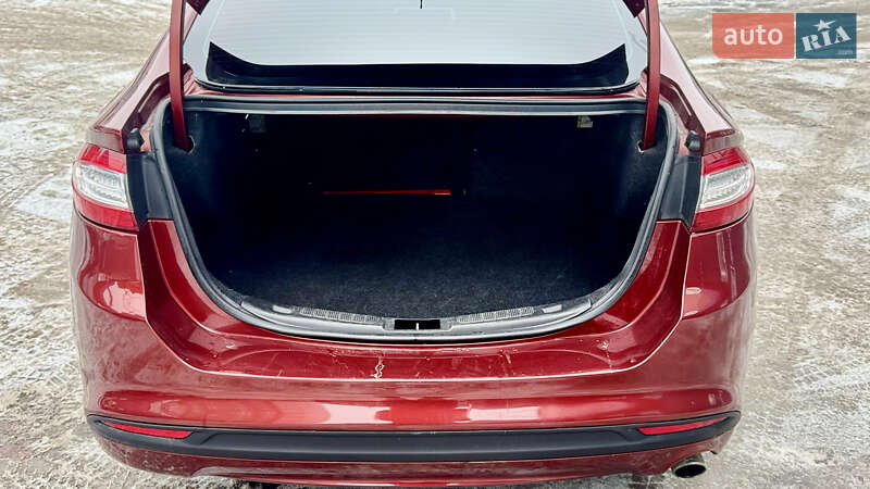 Седан Ford Fusion 2014 в Черкасах