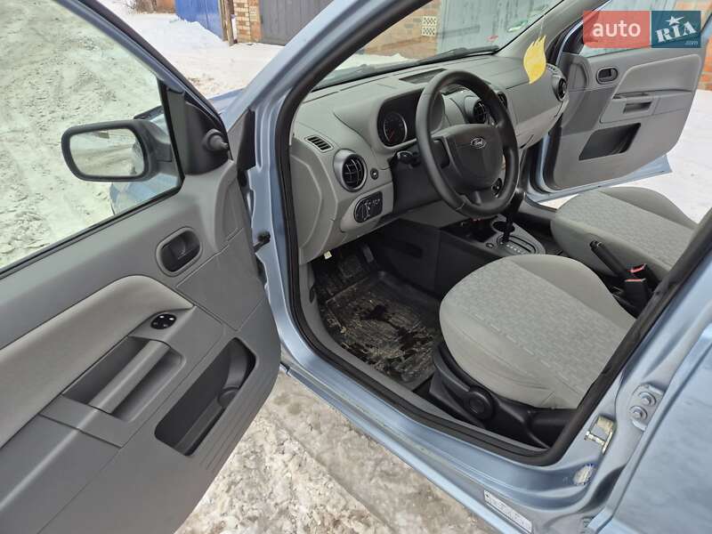 Хэтчбек Ford Fusion 2005 в Виннице