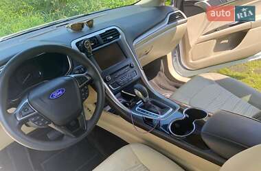 Седан Ford Fusion 2015 в Чернигове