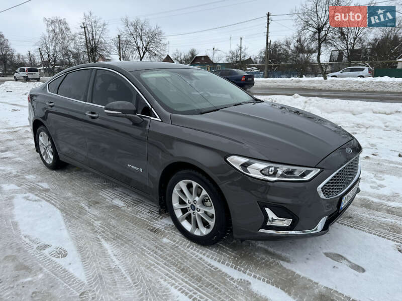 Седан Ford Fusion 2019 в Коростені