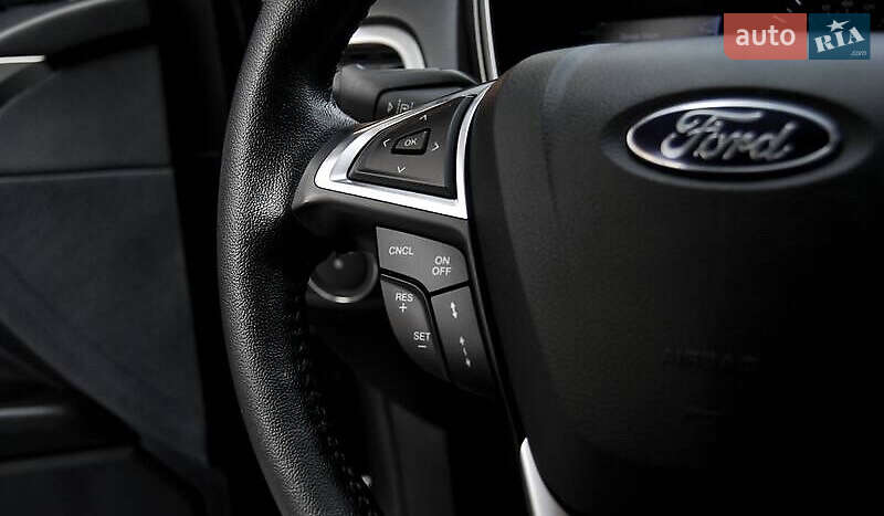 Седан Ford Fusion 2019 в Коростені