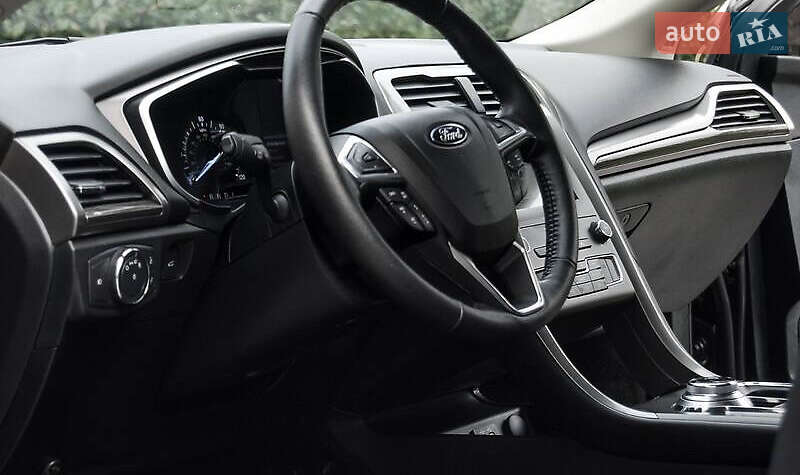 Седан Ford Fusion 2019 в Коростені