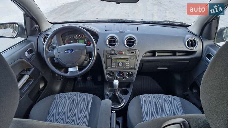 Хетчбек Ford Fusion 2008 в Чернігові