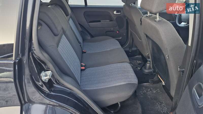 Хетчбек Ford Fusion 2008 в Чернігові