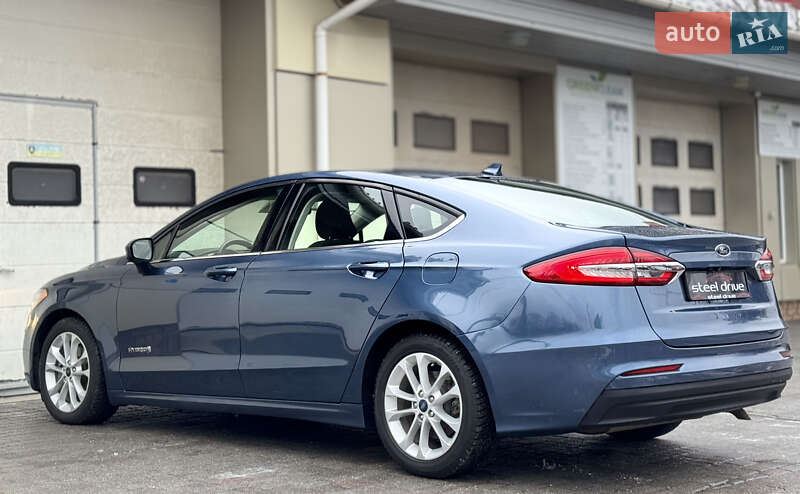 Седан Ford Fusion 2018 в Николаеве