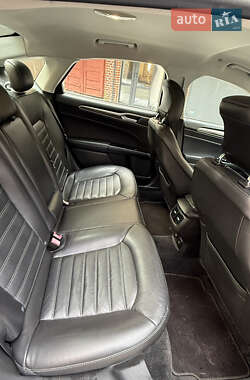 Седан Ford Fusion 2014 в Львове