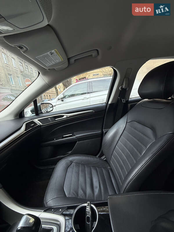 Седан Ford Fusion 2014 в Львове
