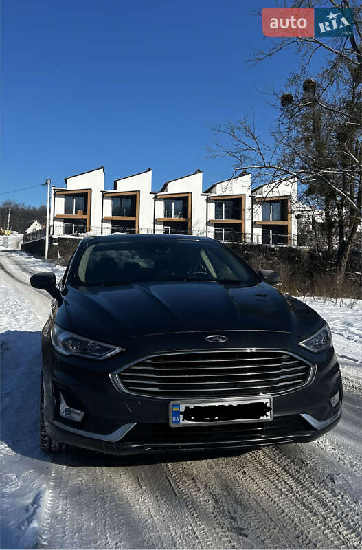 Ford Fusion 2020