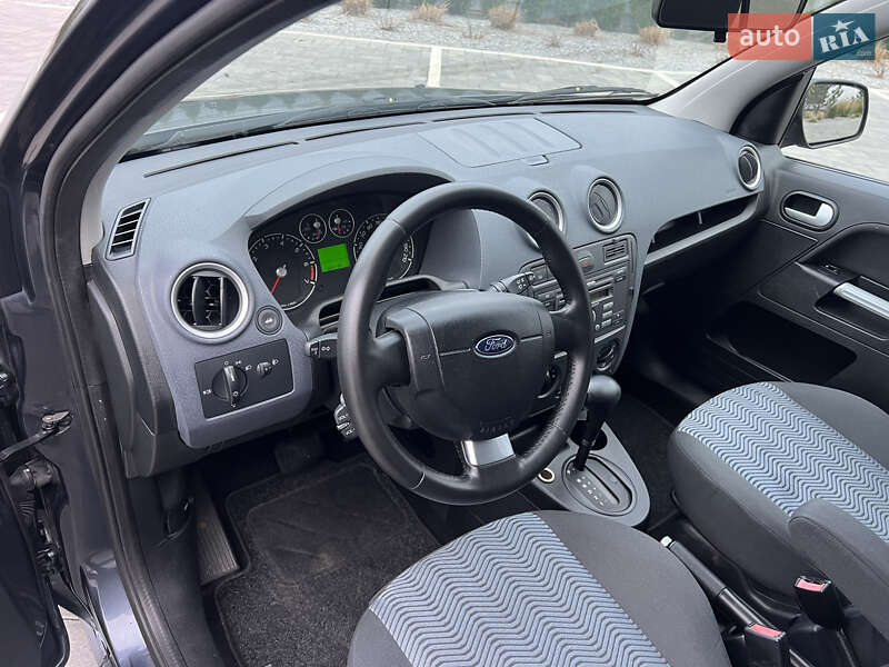 Хэтчбек Ford Fusion 2009 в Луцке