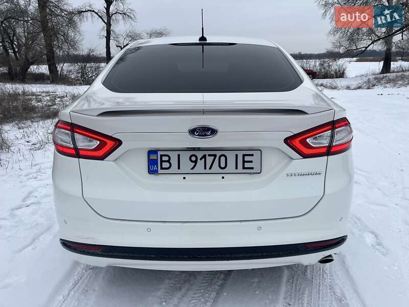 Седан Ford Fusion 2014 в Кременчуці