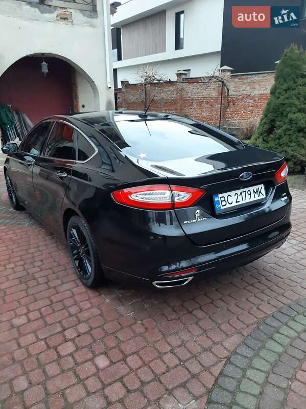 Седан Ford Fusion 2013 в Львові