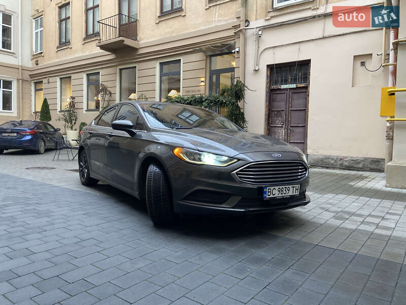 Седан Ford Fusion 2016 в Львове
