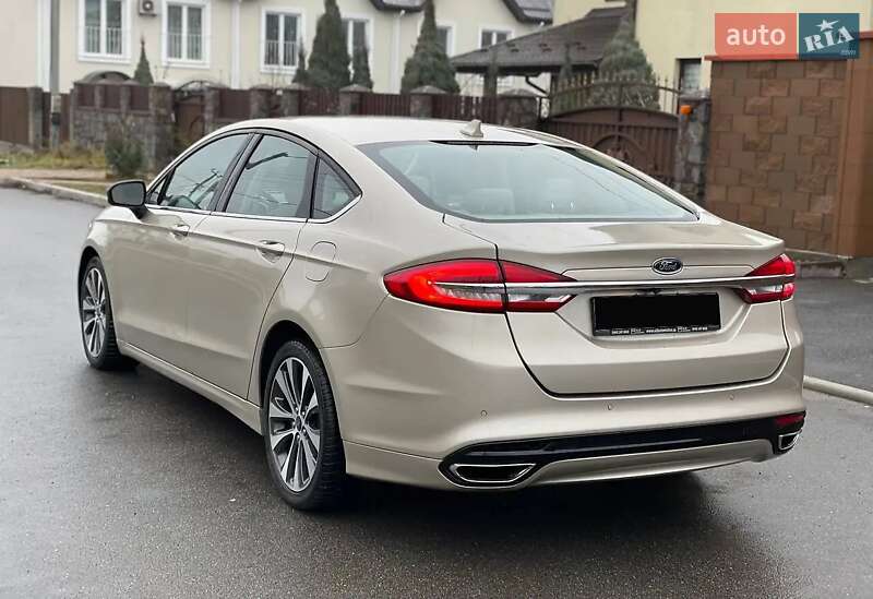 Седан Ford Fusion 2019 в Луцьку