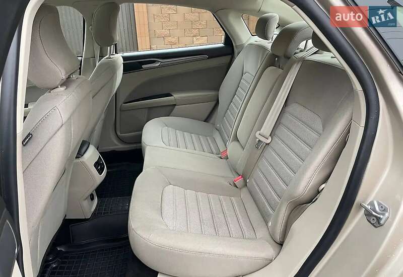 Седан Ford Fusion 2019 в Луцьку