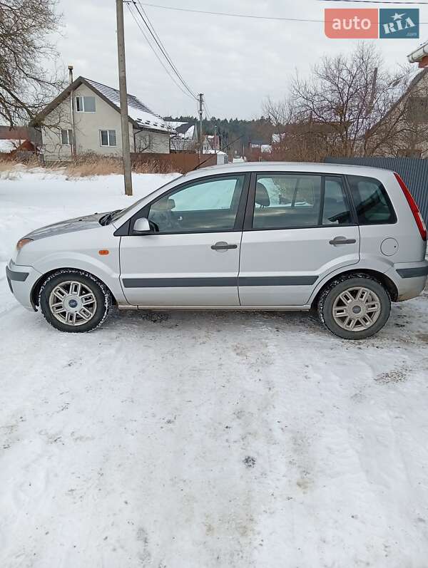 Хетчбек Ford Fusion 2008 в Луцьку