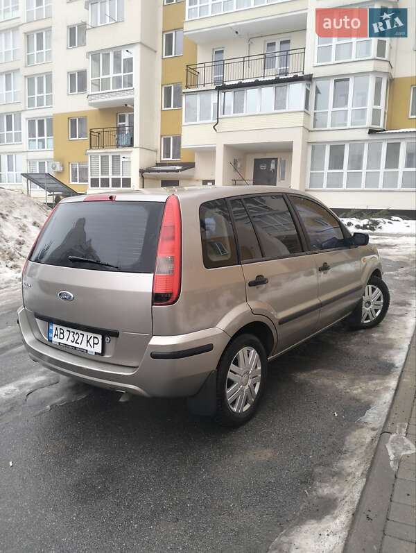 Хэтчбек Ford Fusion 2003 в Виннице