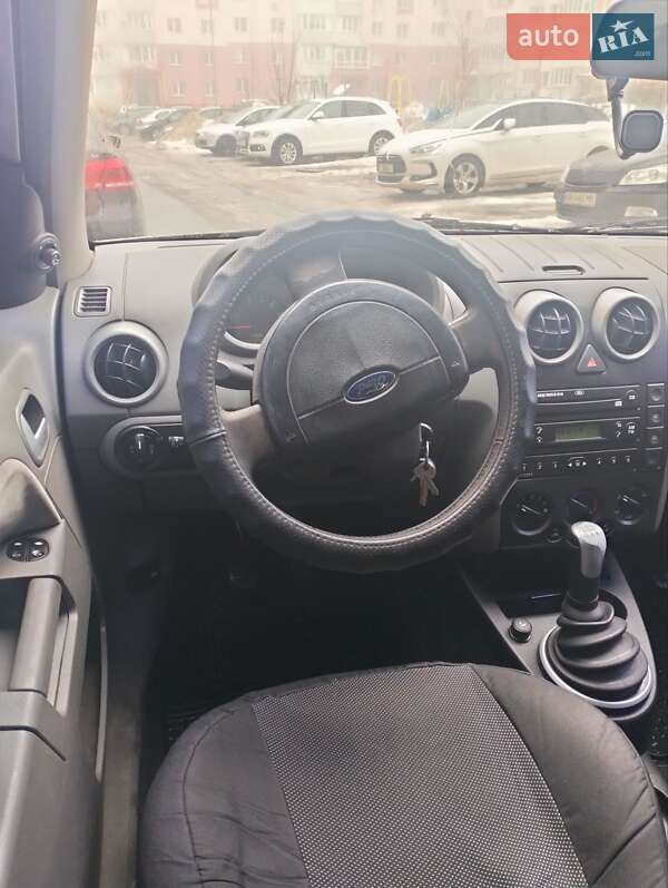 Хэтчбек Ford Fusion 2003 в Виннице