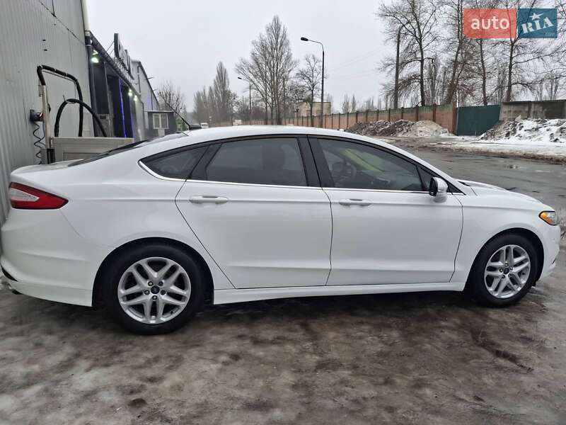 Седан Ford Fusion 2013 в Киеве