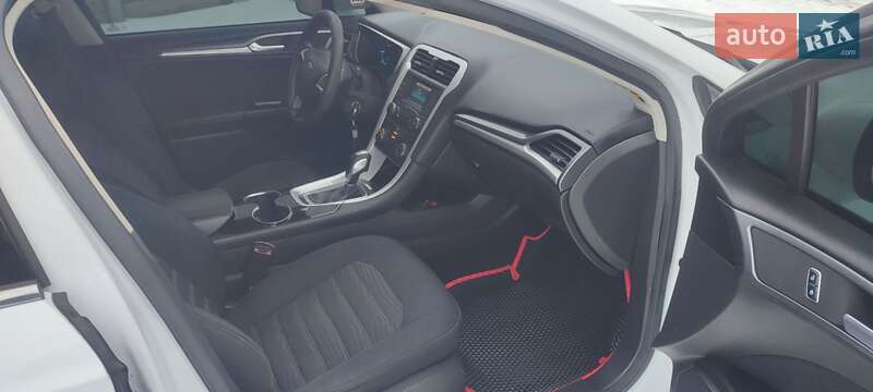 Седан Ford Fusion 2015 в Виннице