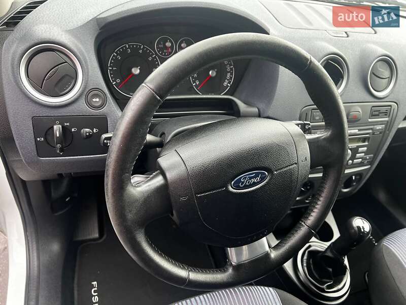 Хэтчбек Ford Fusion 2011 в Кременчуге фото 20 Хэтчбек Ford Fusion 2011 в Кременчуге