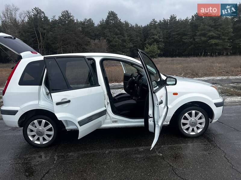 Хэтчбек Ford Fusion 2011 в Кременчуге фото 42 Хэтчбек Ford Fusion 2011 в Кременчуге