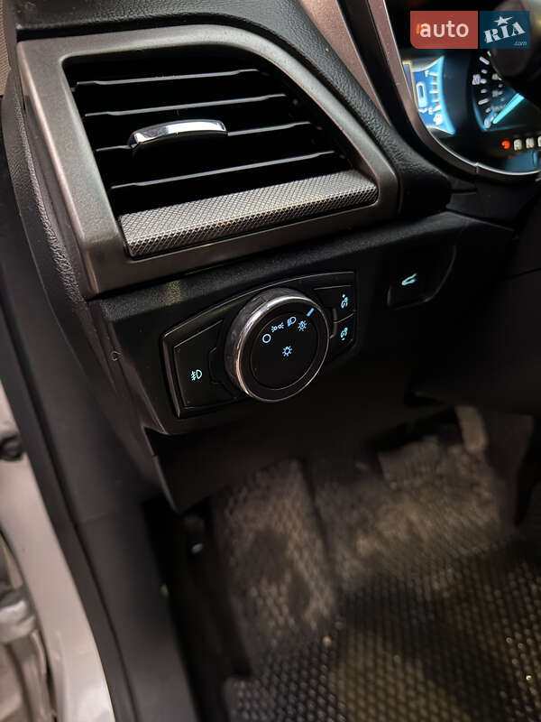 Седан Ford Fusion 2017 в Дубно