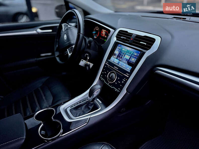 Седан Ford Fusion 2014 в Днепре