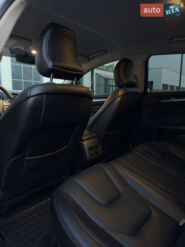 Седан Ford Fusion 2016 в Днепре