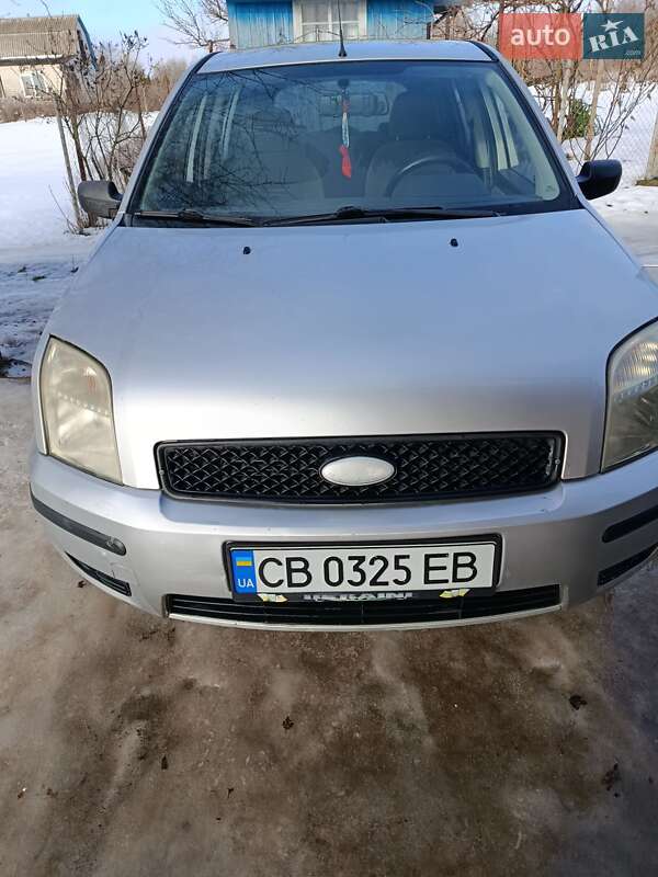 Хэтчбек Ford Fusion 2004 в Каневе фото 2 Хэтчбек Ford Fusion 2004 в Каневе