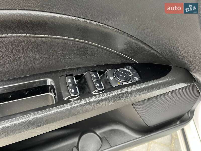 Седан Ford Fusion 2015 в Миколаєві